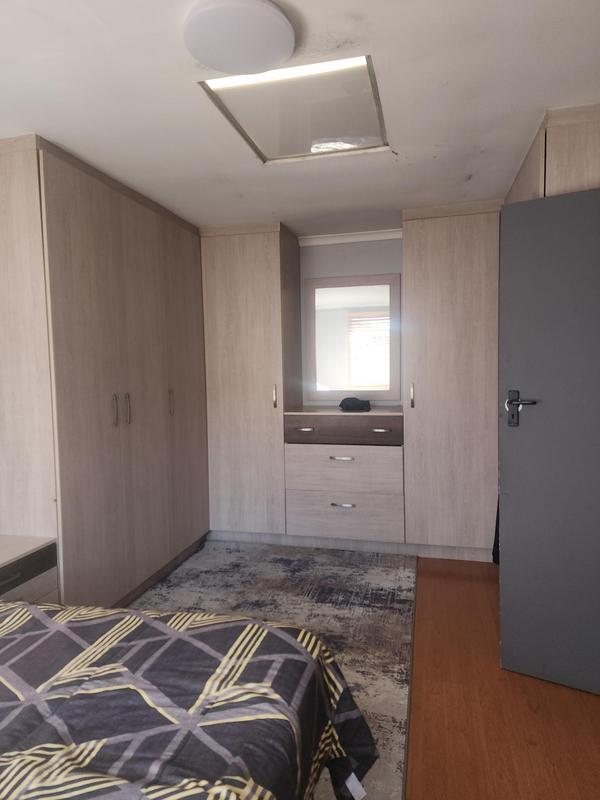 4 Bedroom Property for Sale in Pelikan Park Western Cape
